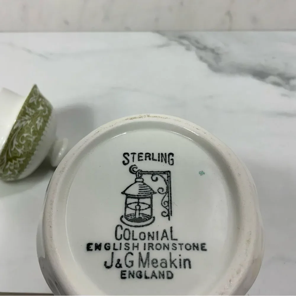 VINTAGE Colonial J&G Meakin Creamer and Sugar set